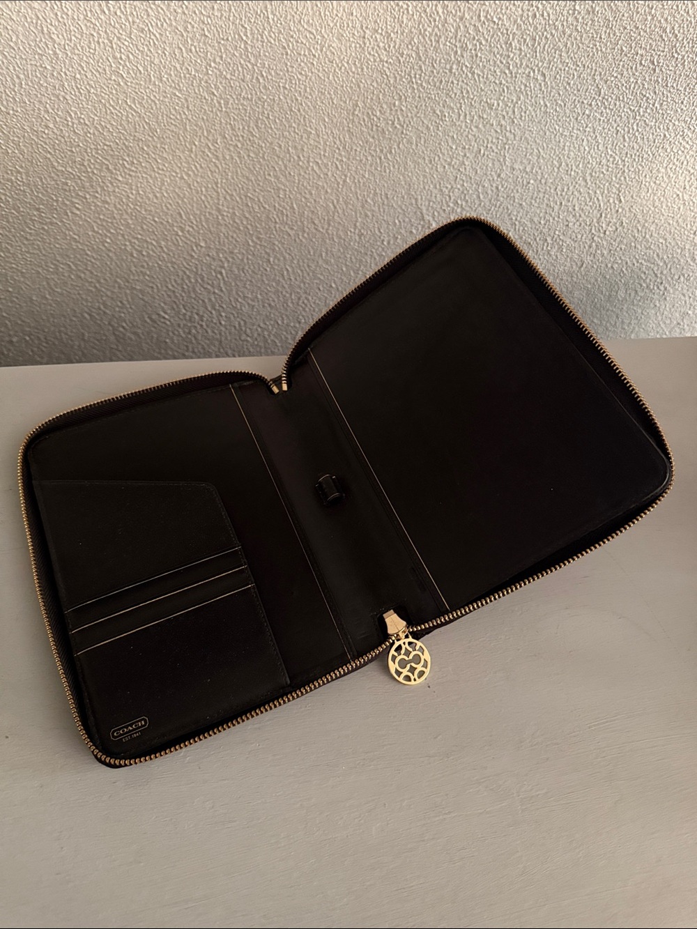 Coach Black Patent Leather Embossed Zip-Round Folio - Picture 2 of 5